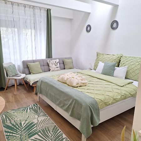 Varfal Apartman II Eger Eksteriør bilde