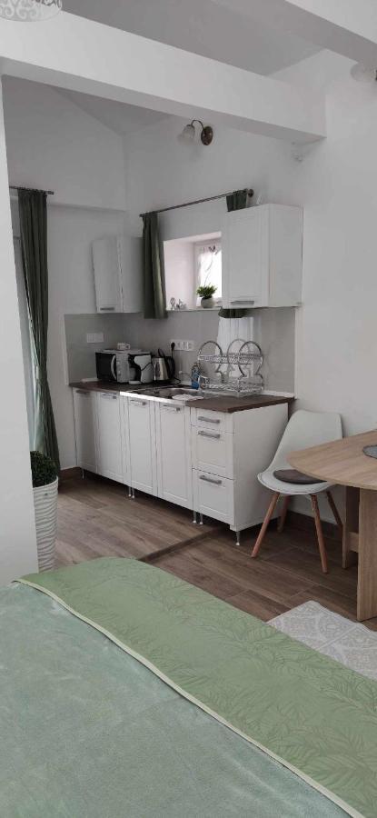 Varfal Apartman II Eger Eksteriør bilde