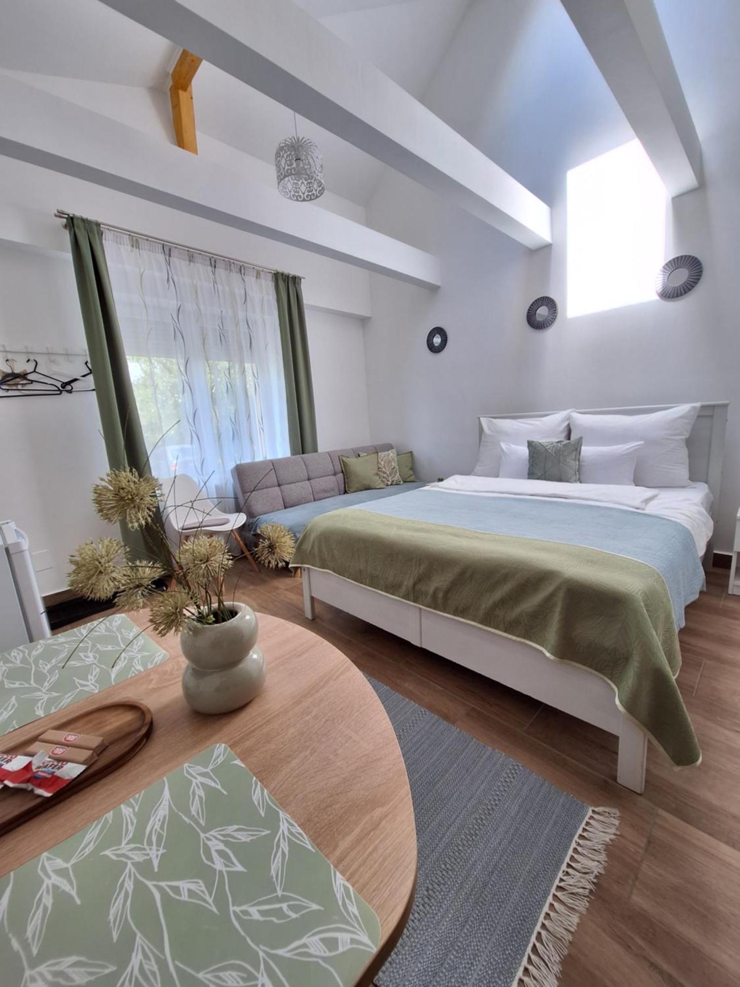 Varfal Apartman II Eger Rom bilde