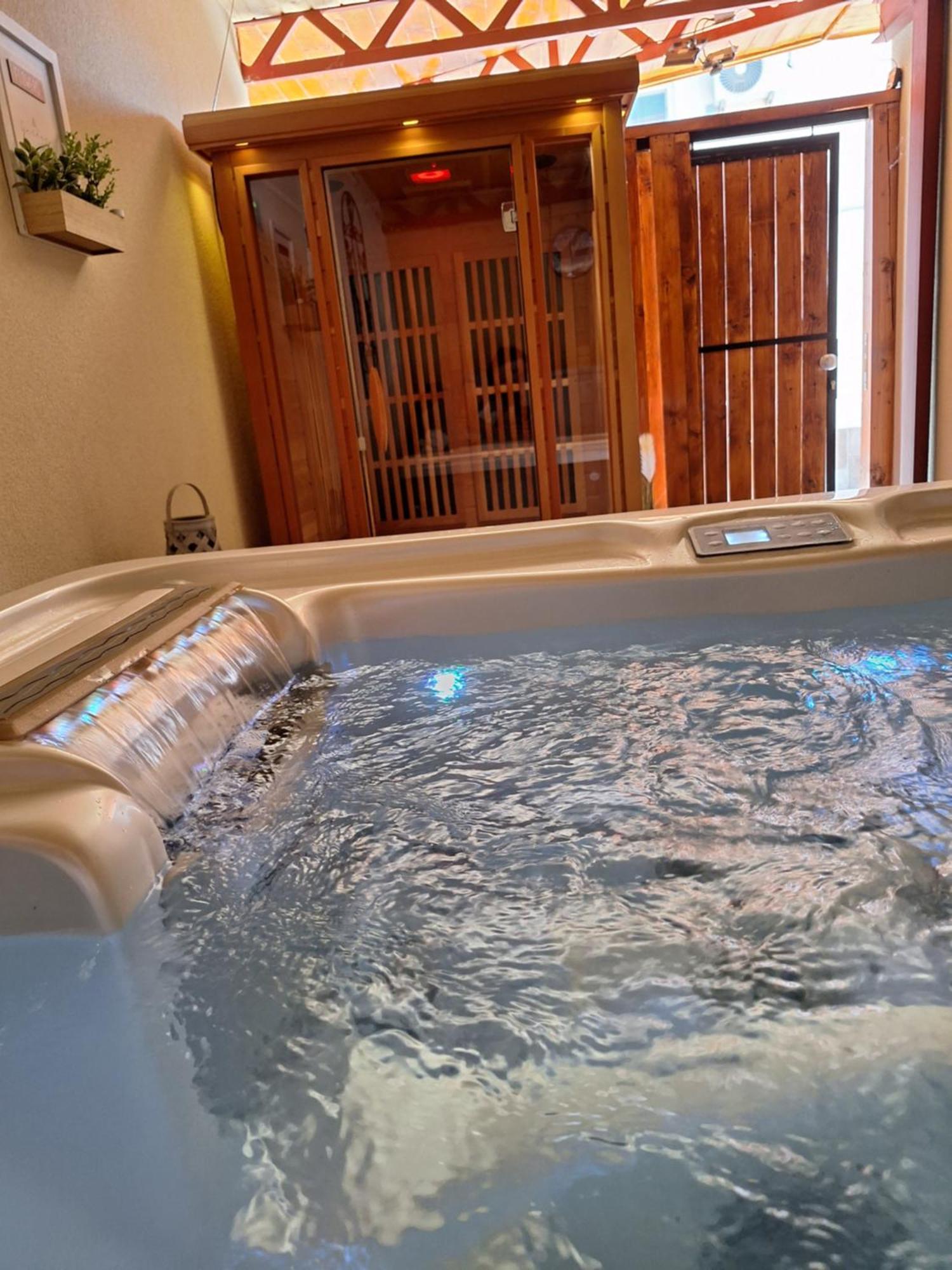 Varfal Apartman II Eger Rom bilde